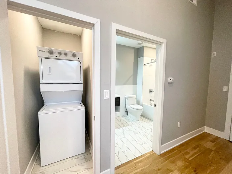 1521-1523 W Girard Ave #206 — Photo 15
