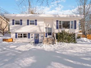 1718 Cumberland Dr, Coldbrook, NS B4R 1A4