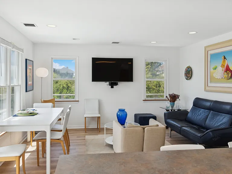 Dune Rd — Photo 13