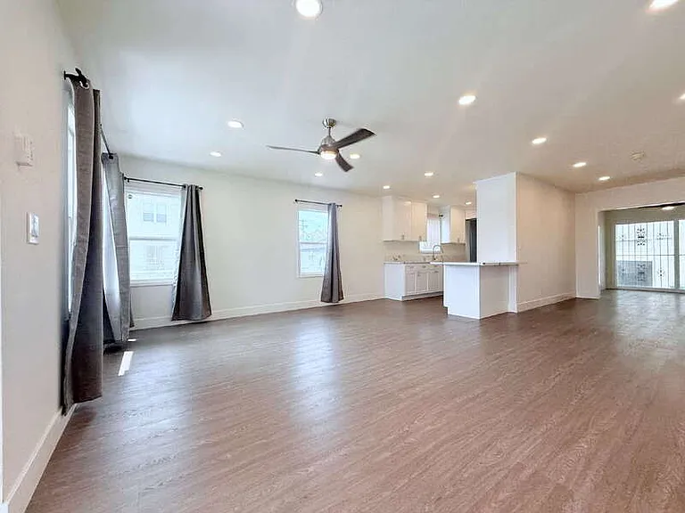 6509 State St — Photo 28