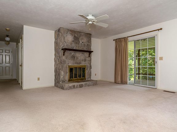 4th image of 231 Blueridge Dr
