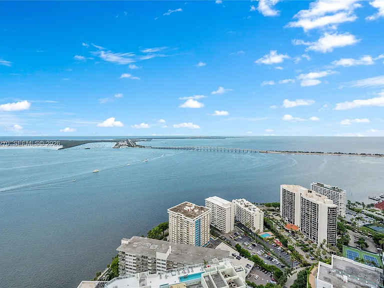1300 Brickell Bay Dr #2000 — Photo 13