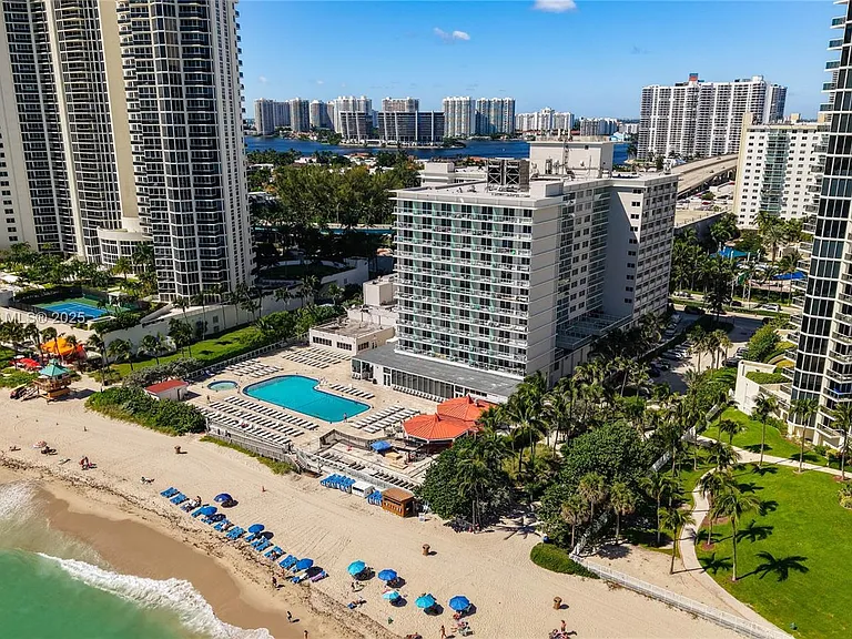 19201 Collins Ave #610 — Photo 46