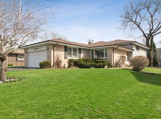 1119 S Pine Ave, Arlington Heights, IL 60005