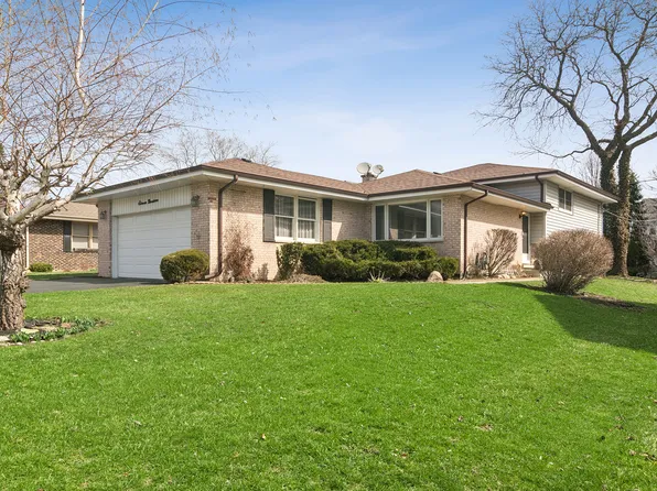 1119 S Pine Ave, Arlington Heights, IL 60005