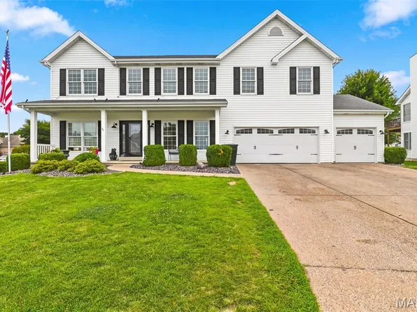 66 N Hillview Dr, Saint Peters, MO 63376