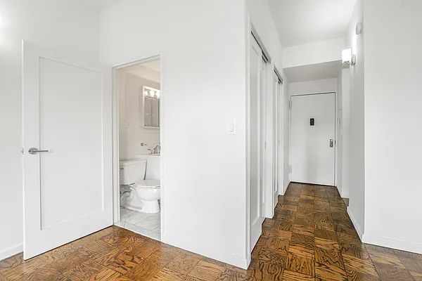 Rented by Bond New York | media 4