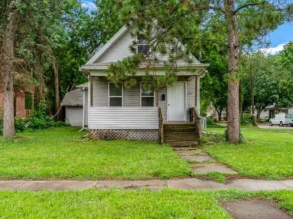 1803 8th St, Rockford, IL 61104