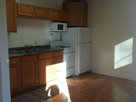 2nd image of 1380 Gilmore Trl