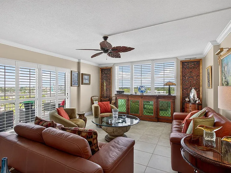 2600 N Flagler Dr #911 — Photo 5