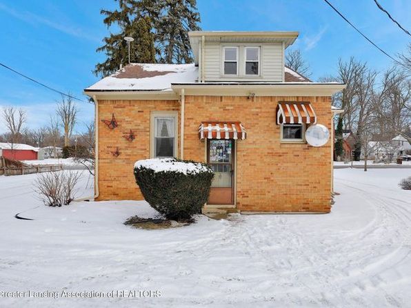 2135 Cedar St, Holt, MI 48842