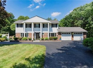 16 Brandy Ln, Wappingers Falls, NY 12590