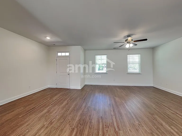 209 Stowe Rd — Photo 5
