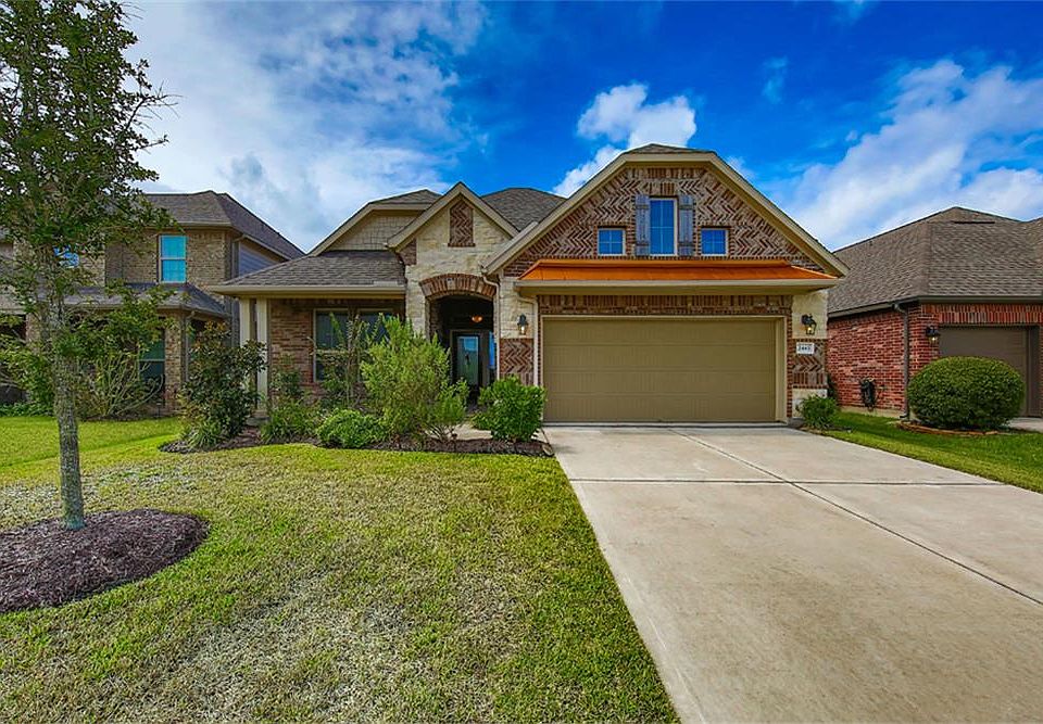 1st image of 2445 Pamplona Ln