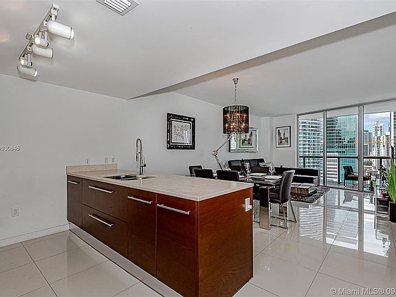 4th image of 475 Brickell Ave APT 2412