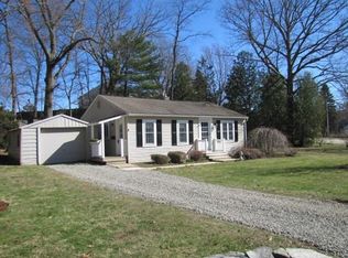 8 Warren Rd, Auburn, MA 01501