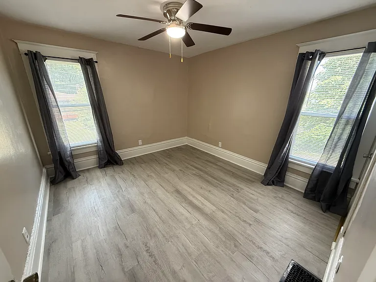 305 Locust St #305 — Photo 9