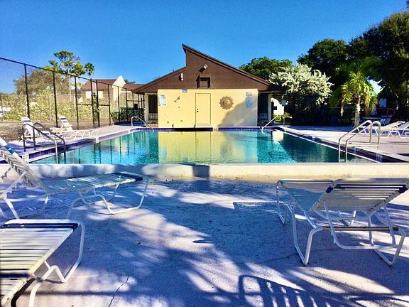 5th image of 5348 Bosque Lane #108
