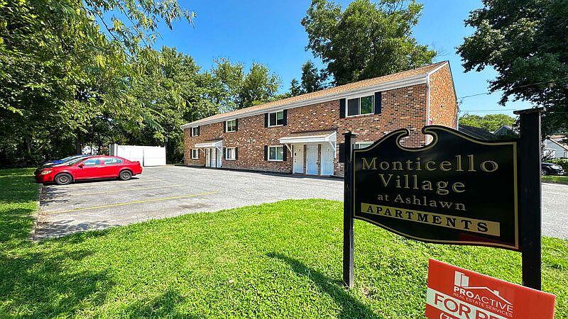 1st image of 312 Ashlawn Dr APT 8