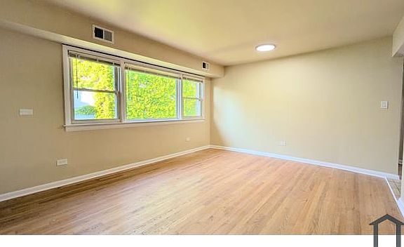 2nd image of 6505 S Eberhart Ave