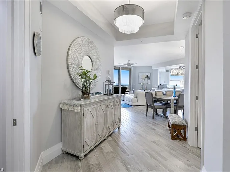 400 Flagship Dr #802 — Photo 2