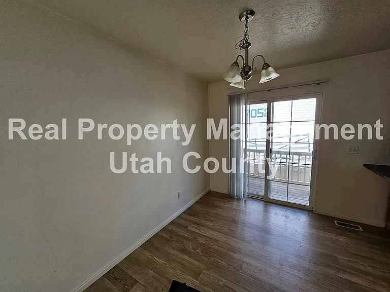 491 N 1235 W — Photo 4