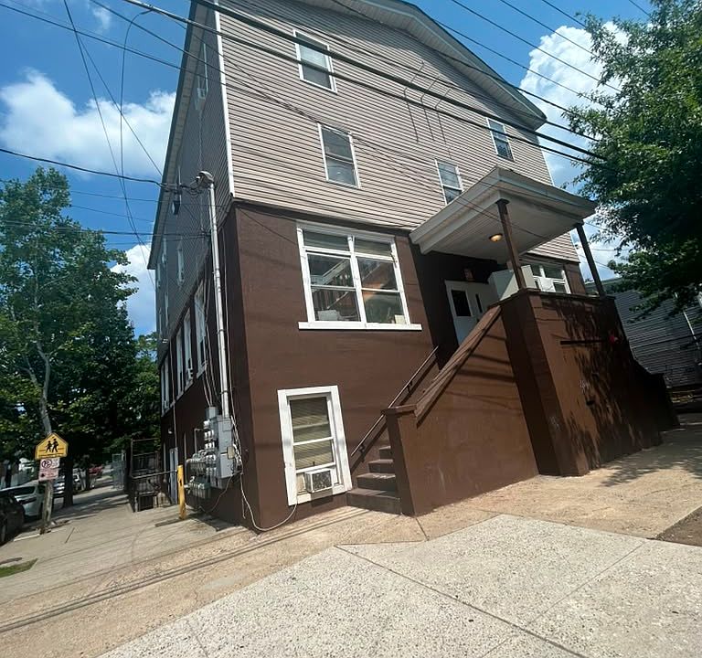 1st image of 50 Clinton St #11