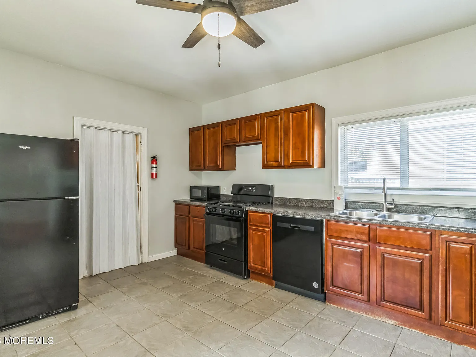 2 bed, $2,250 — Photo 2