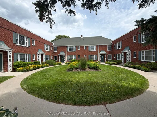 1327 Bayview Ave #U19, Toronto, ON M4G 3A4