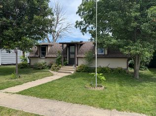 311 S Walnut St, Wyanet, IL 61379
