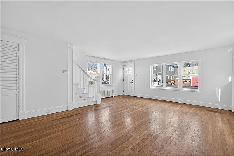 4th image of 204 Columbia Street