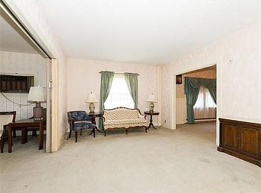 5th image of 1632 Dorchester Ave