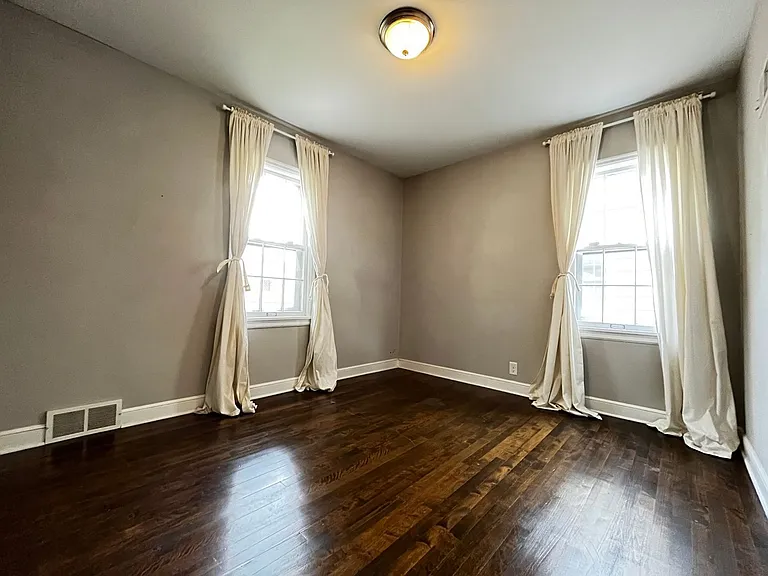 3120 Jersey Ave S — Photo 15