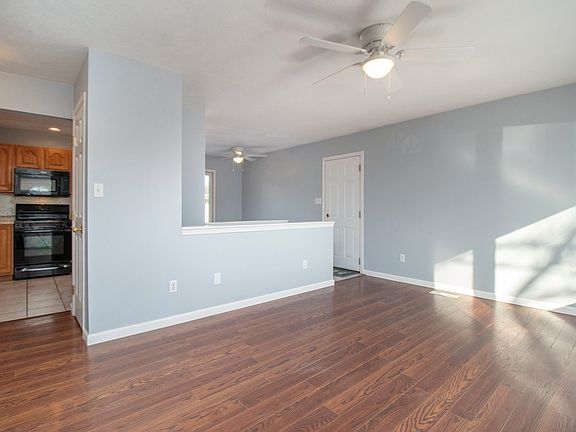 3rd image of 533 N Ballard Ave