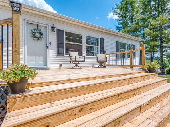 553 Shuler Hollow Rd, Chilhowie, VA 24319