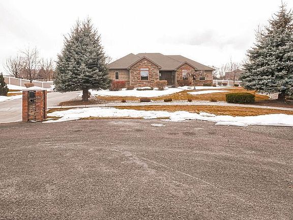 3rd image of 2892 Bungalow Dr