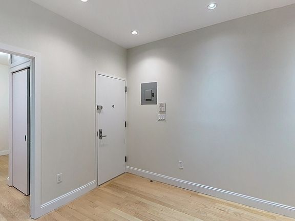 4th image of 11 Stanton St #3A9