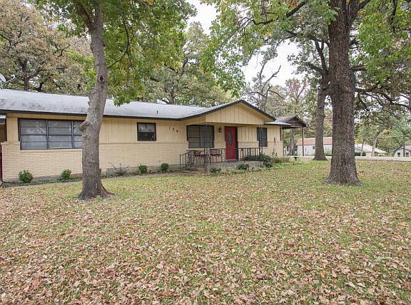 3rd image of 129 Guadalupe Dr