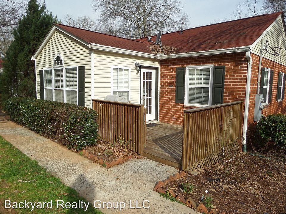 1st image of 2928 Davis St SE