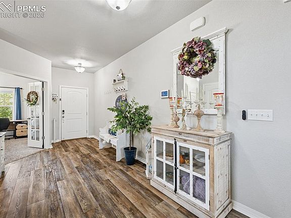 4th image of 19534 Lindenmere Dr