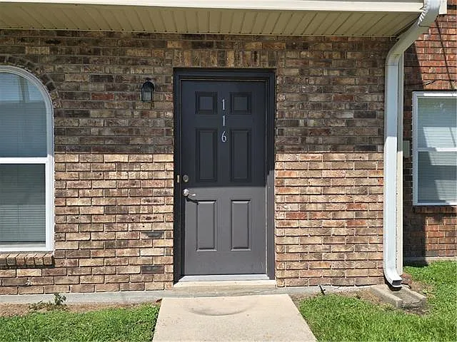 3 bed, 2.5 bath, 1200 sqft, $1,250 — Photo 2