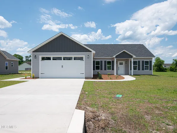 105 Adams Landing Way, Maysville, NC 28555