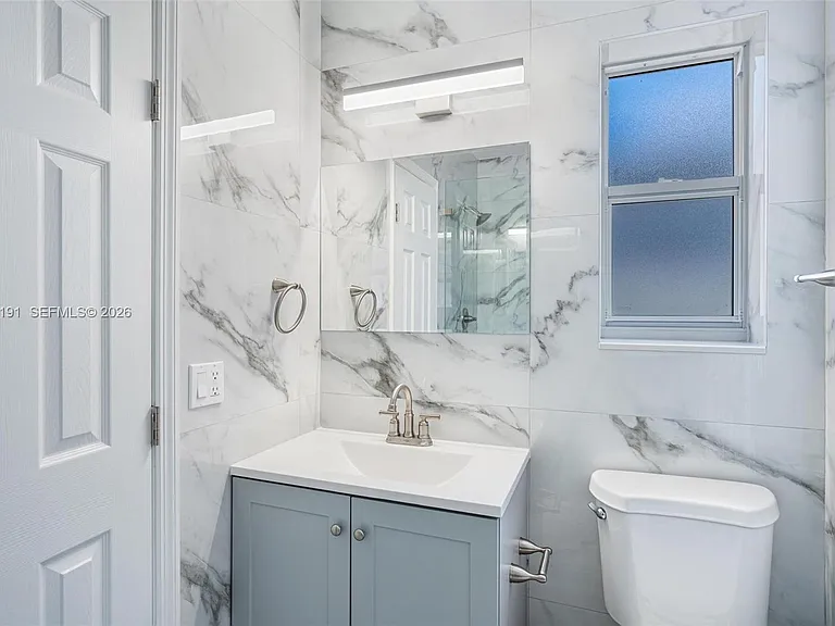 1451 Stillwater Dr — Photo 17