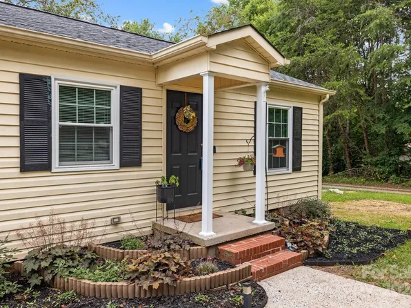 1505 Lane Rd, Mount Holly, NC 28120