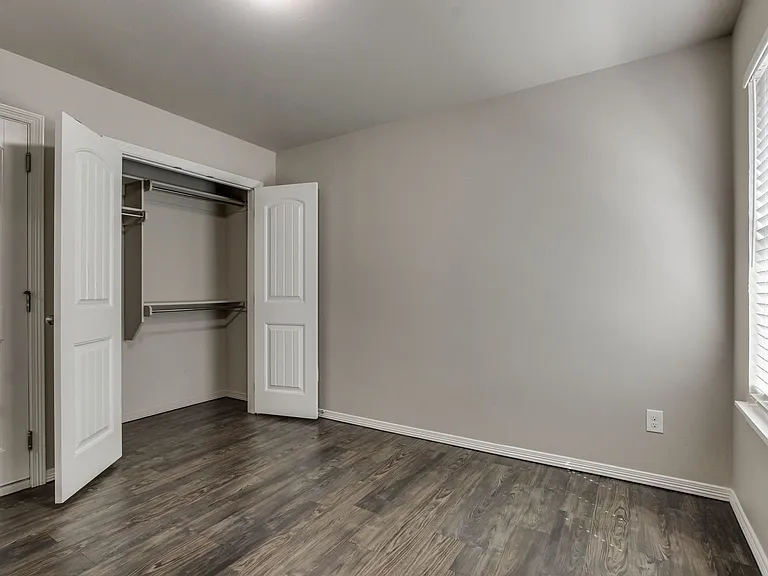 2149 Buena Vida Ln — Photo 33