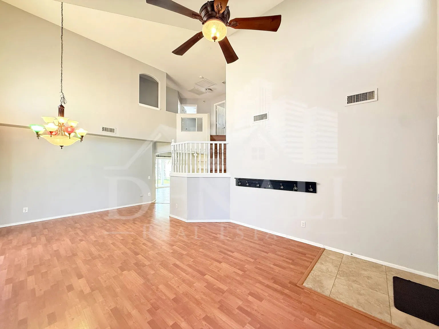 4 bed, 2.5 bath, 2102 sqft, $2,895 — Photo 4
