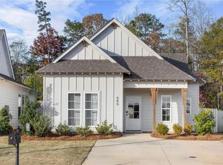 680 Village Dr, Opelika, AL 36801