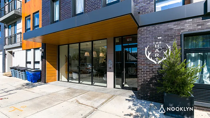 Rented by Nooklyn NYC LLC | media 44