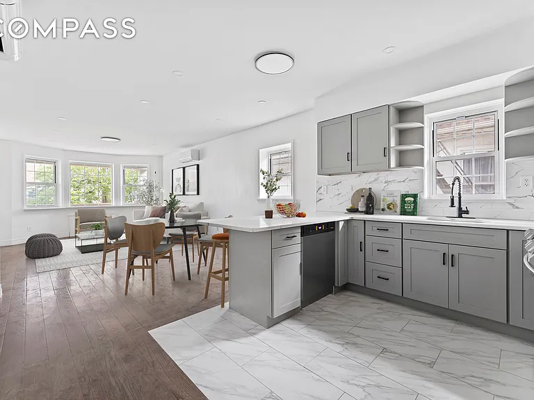 65 Bay 23rd St #2 — Photo 3