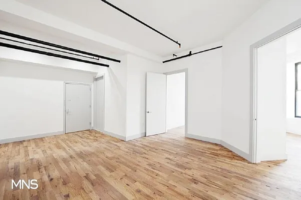 Rented by MNS Marketing | media 37